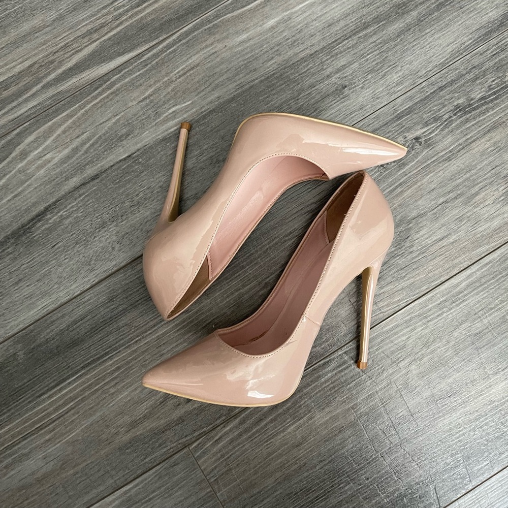 Beige Nude Patent Pump